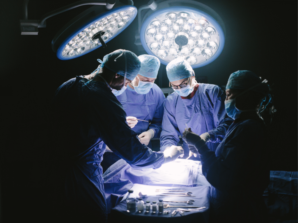 Sopro no coração, sopro cardíaco, doenças valvares cardíacas, insuficiência valvar, estenose valvar, cirurgia cardíaca